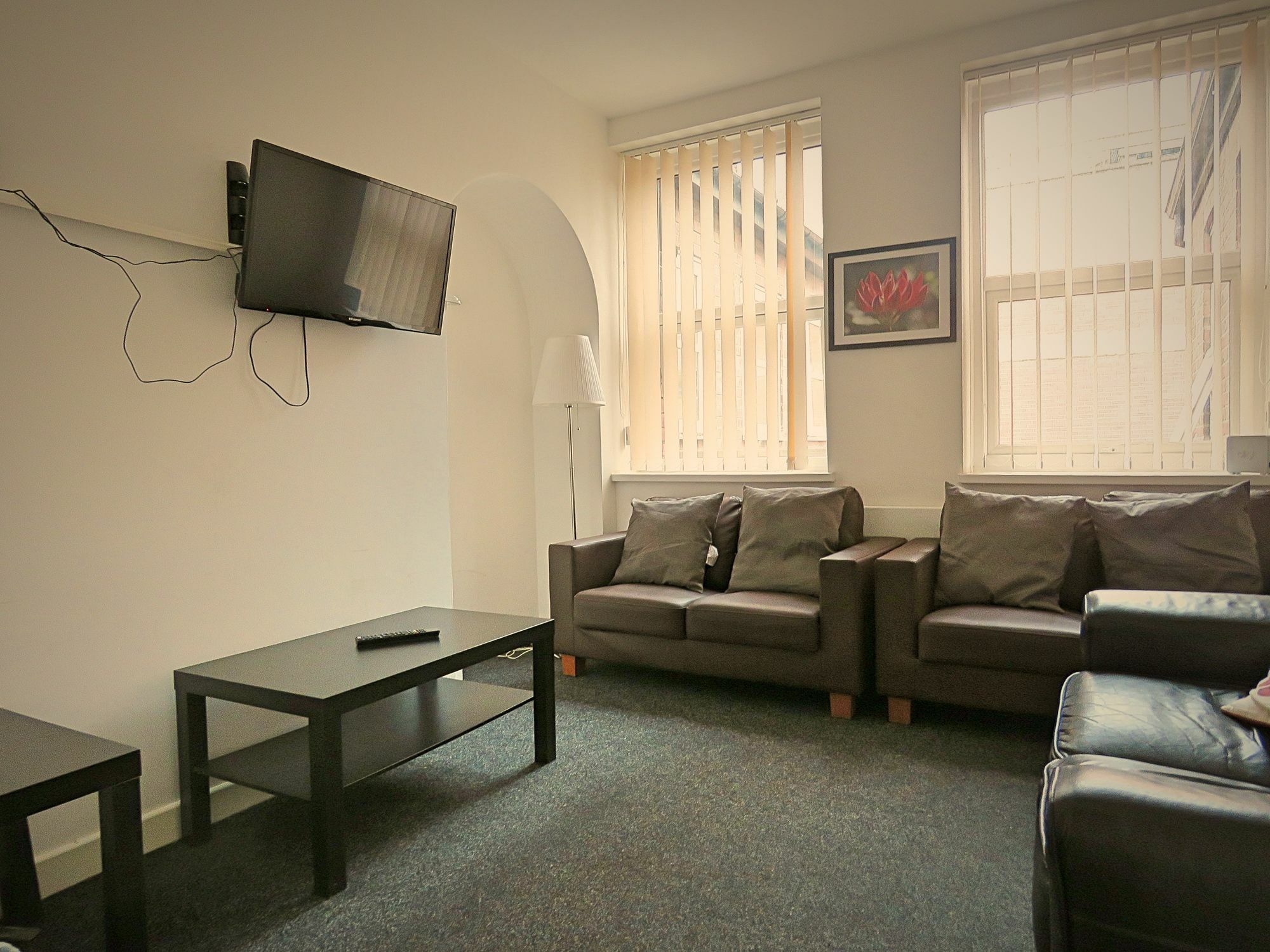 Harley Serviced Apartments - West Street 6 Bedrooms 谢菲尔德 外观 照片